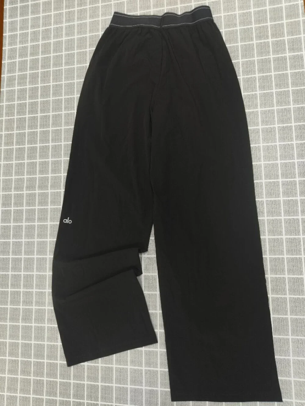 Regular Alo Yoga Black Trouser 🙋🏻‍♀️Women's Sz XXS-XS😉 - Picture 3 of 8